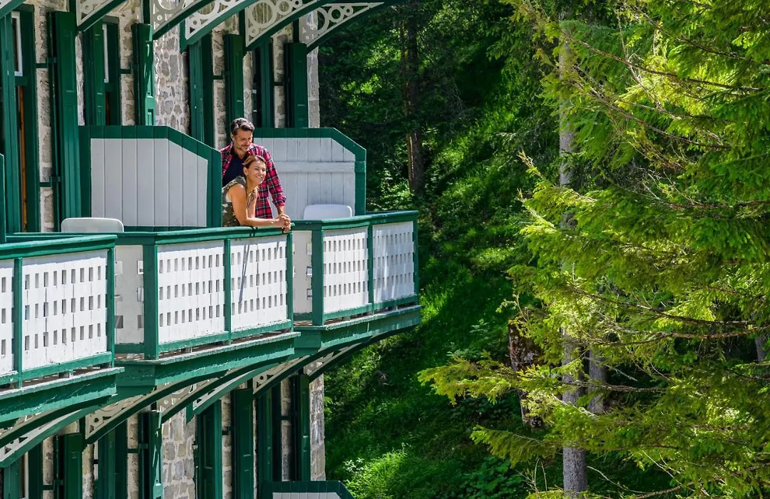 Hotel Lago Di Braies-1
