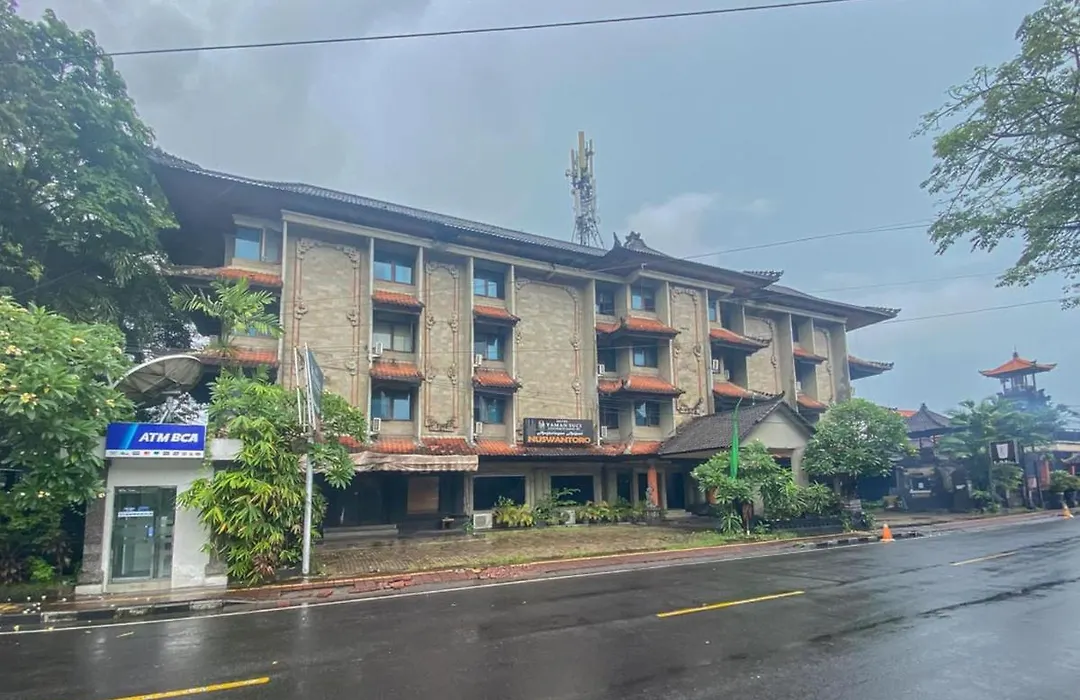 Urbanview Hotel Taman Suci Denpasar Bali-1