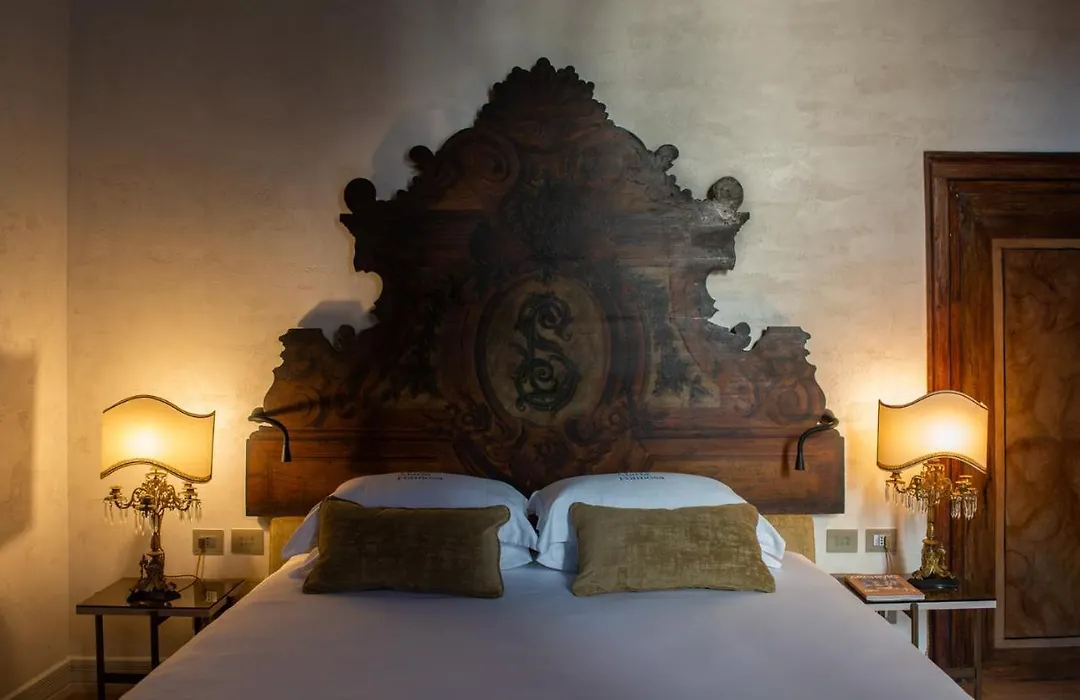 Eight Venezia-1