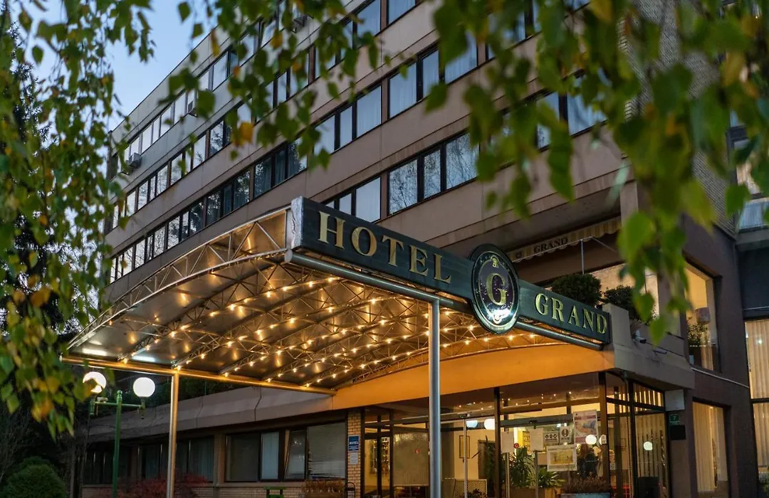 Hotel Grand-1