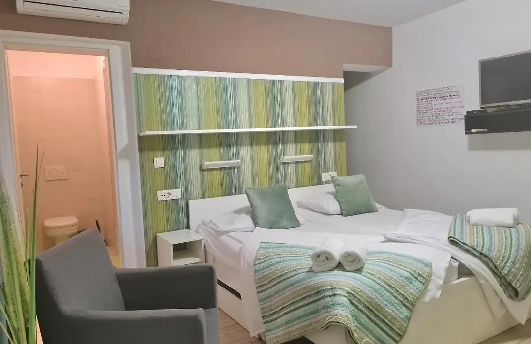 Azur Rooms Ljubljana-1