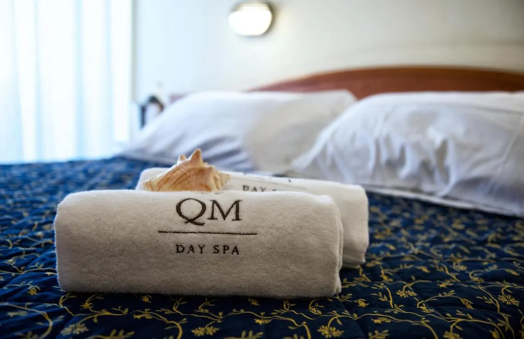 Hotel Queen Mary-1