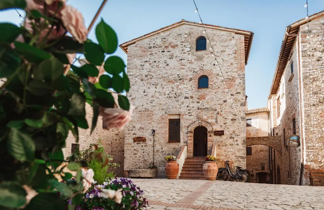 Borgo Petroro-1