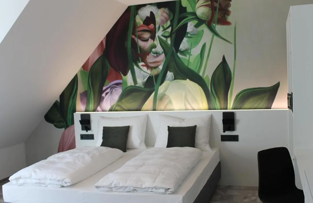 Art-Inn Design Self-Check-In-Hotel-1