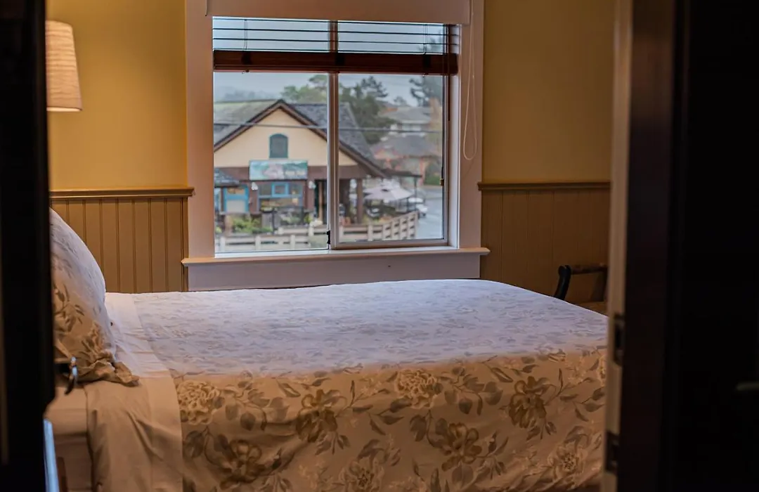 Salt Spring Inn-1