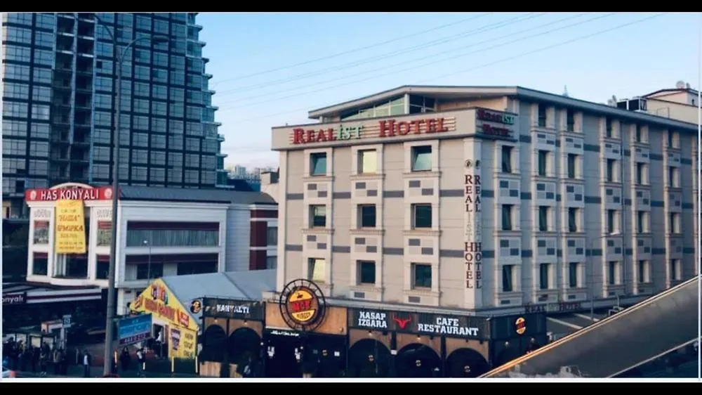 Realist Hotel-1