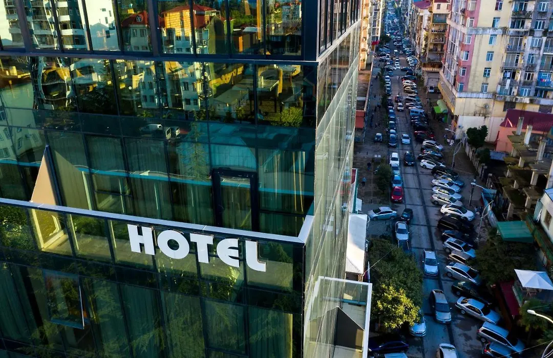 Hotel Green Glass-1