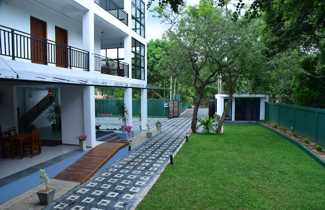 Eden Grand-1
