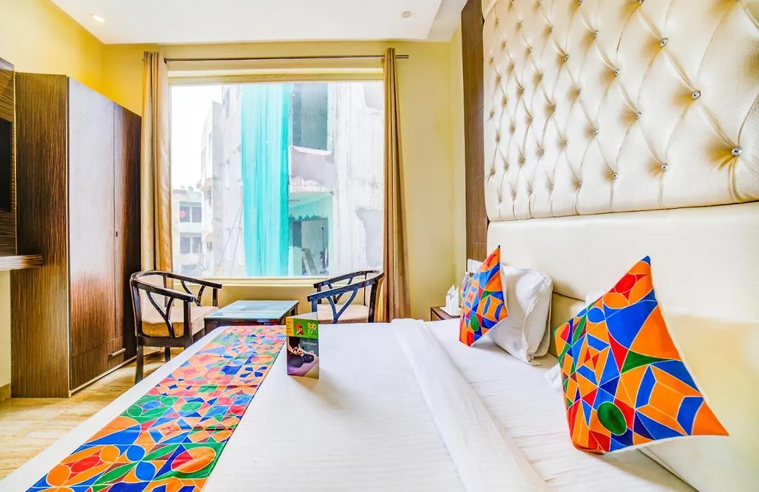 Fabhotel Diamond-1
