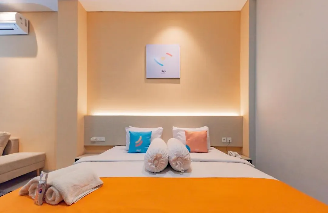 Sans Hotel Alexander Bandung-1