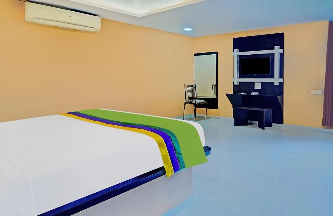 Treebo Vhyomaan Resort With Swimming Pool-1