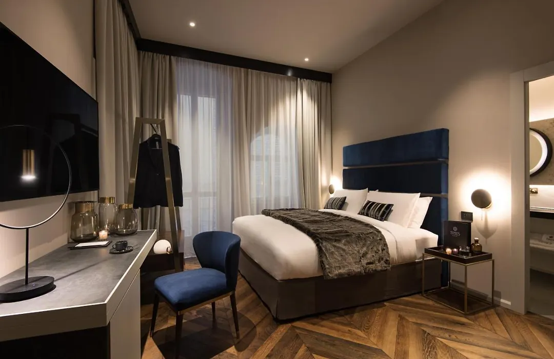 Times Suites - Guesthouse - Etruria Collection-1
