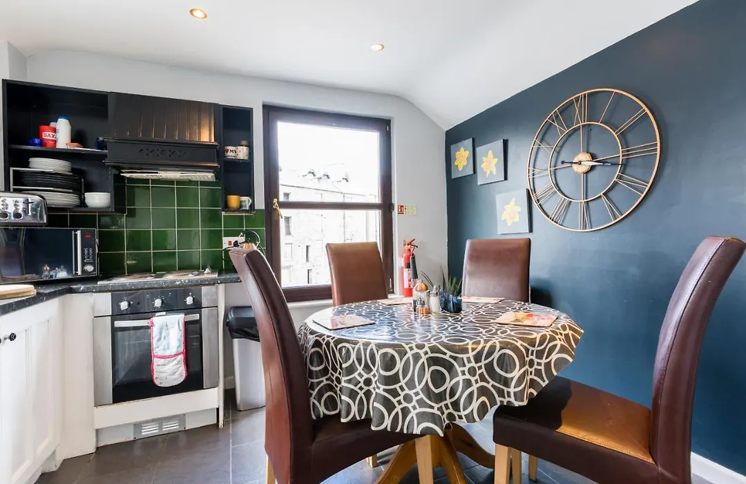Rooms By Maes Y Mor Town Centre-1