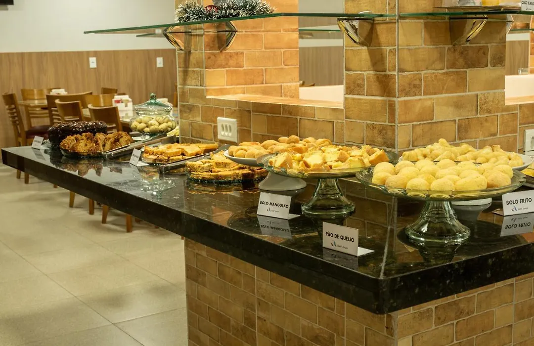 Hotel Araçás-1
