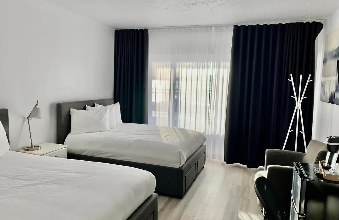 Hotel Sept-Iles-1