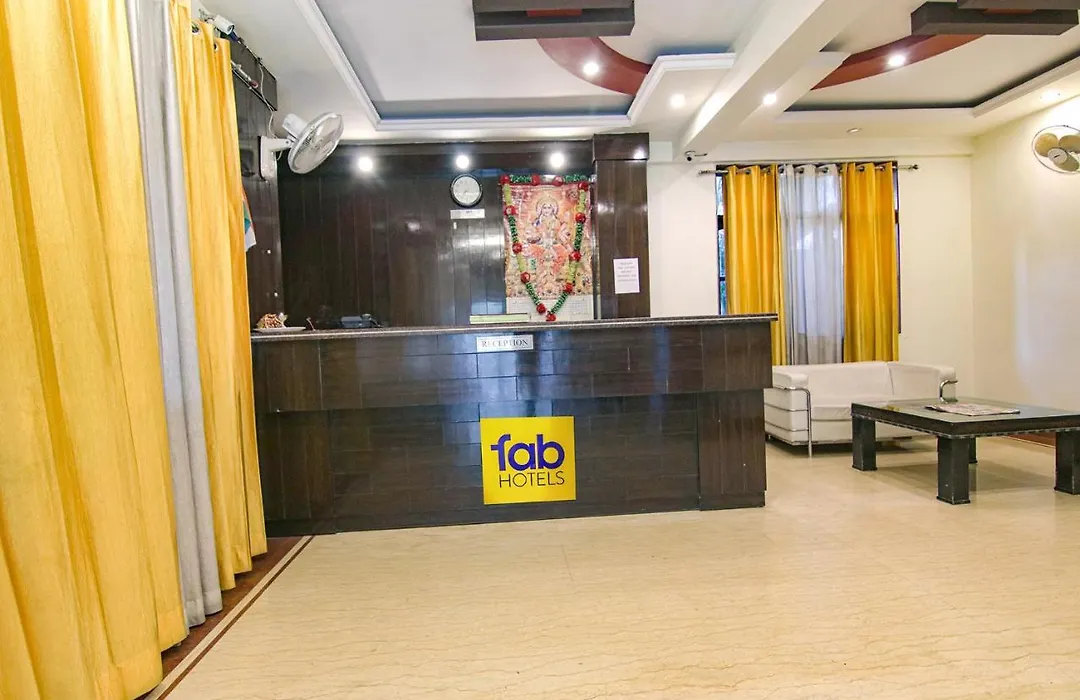 Fabhotel City Palace-1