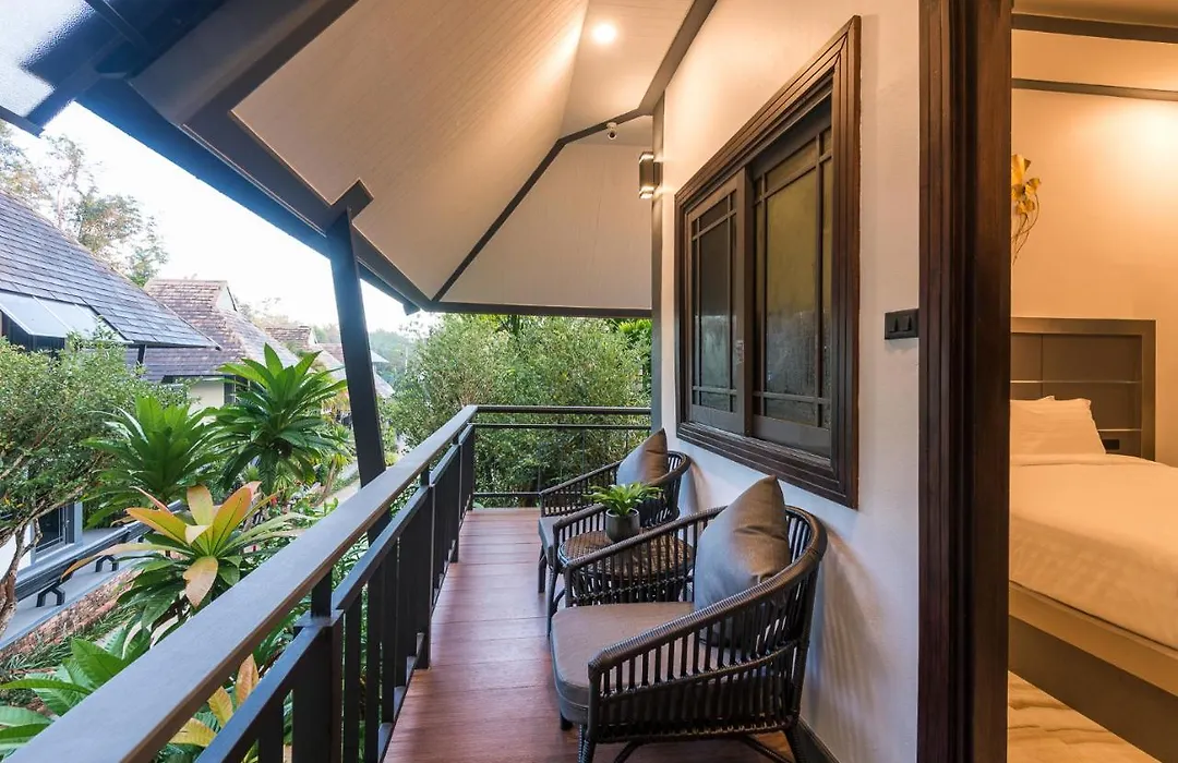 Loy Chalet-1