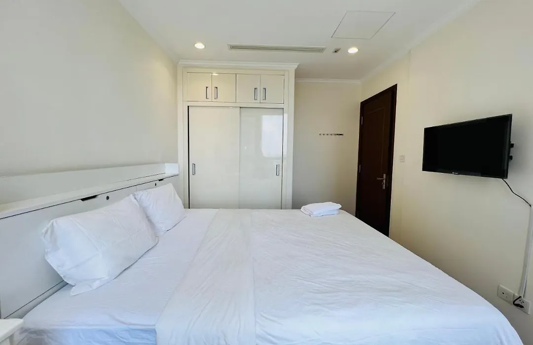 Vinhomes Landmark 81 - Luxstay Condotel-1