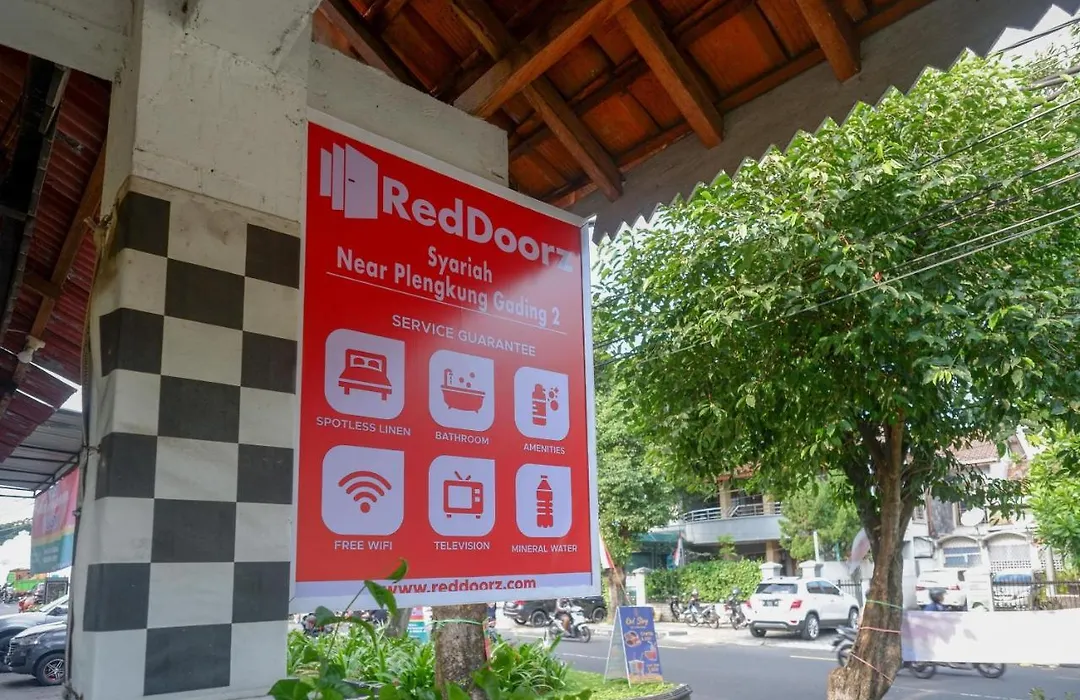 Reddoorz Near Plengkung Gading 2-1