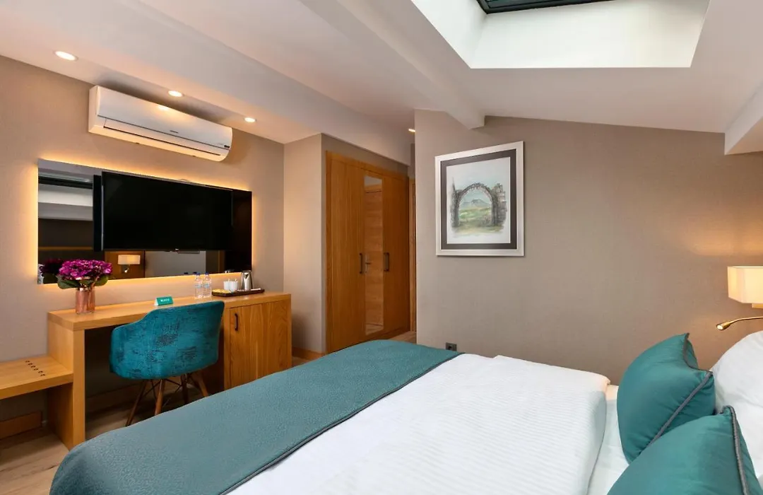 Pukka Hotel-1