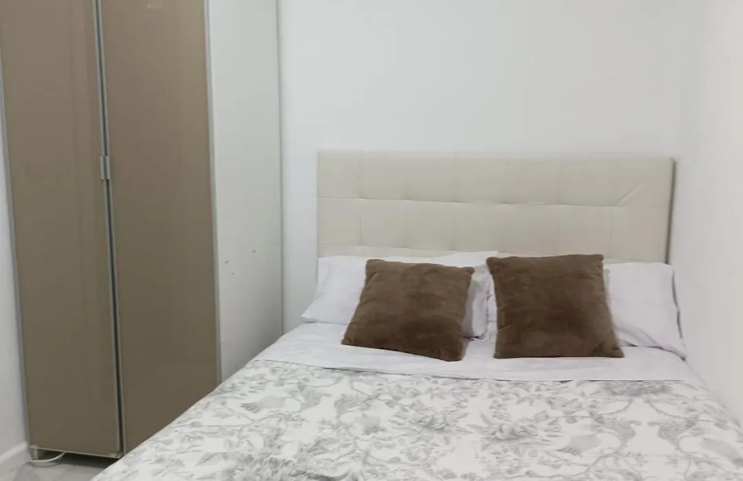 Habitación cerca centro de Madrid-1