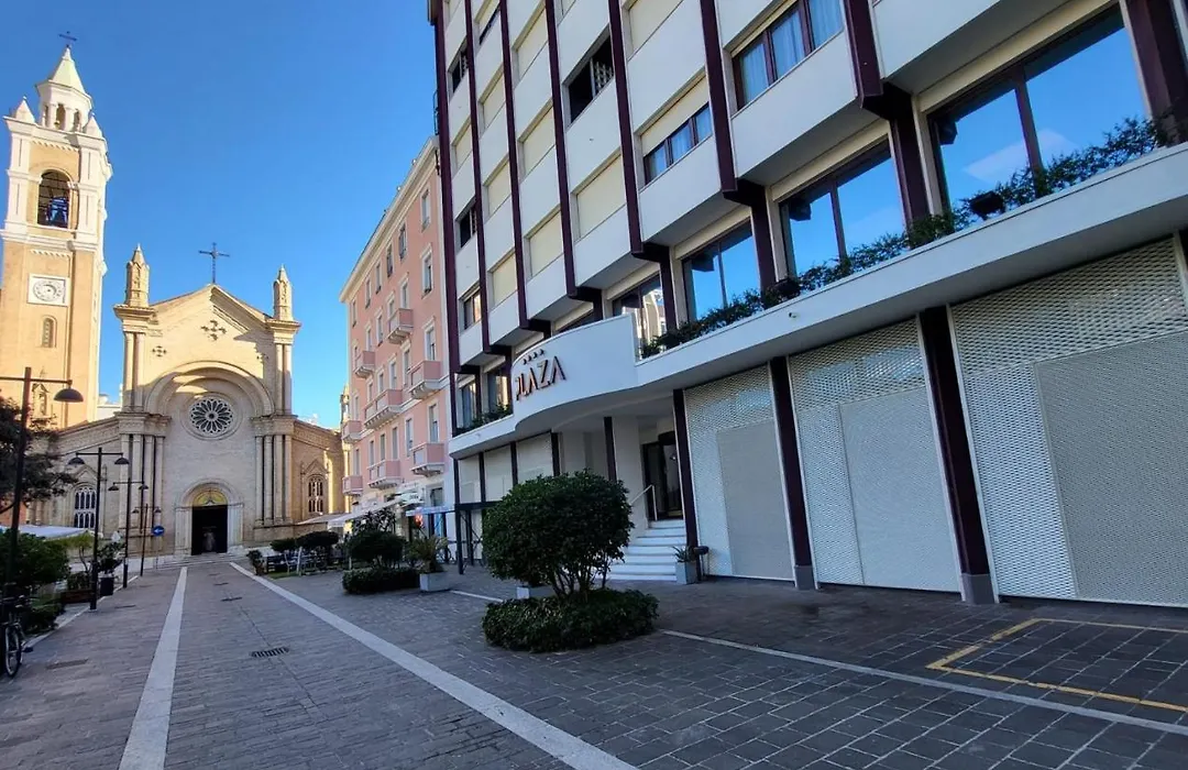 Hotel Plaza-1