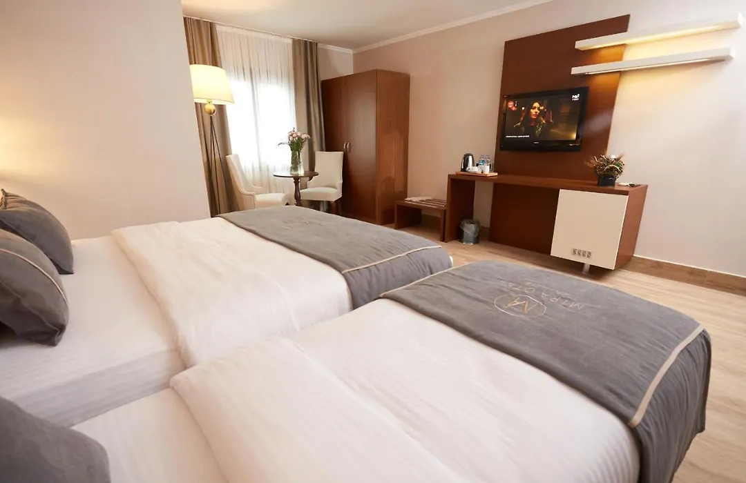 Mira Otel Alsancak-1
