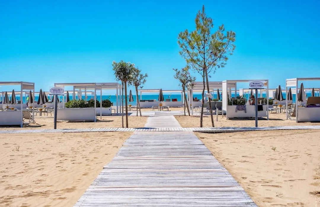 Bosco Canoro Bibione Resort-1