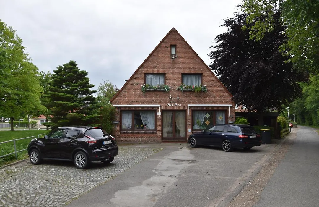 Gästehaus Nis Puk und Ferienwohnungen-1