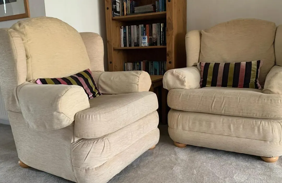 Ramsey House - Luxury Licensed B&B - Parking And Guest Lounge-1