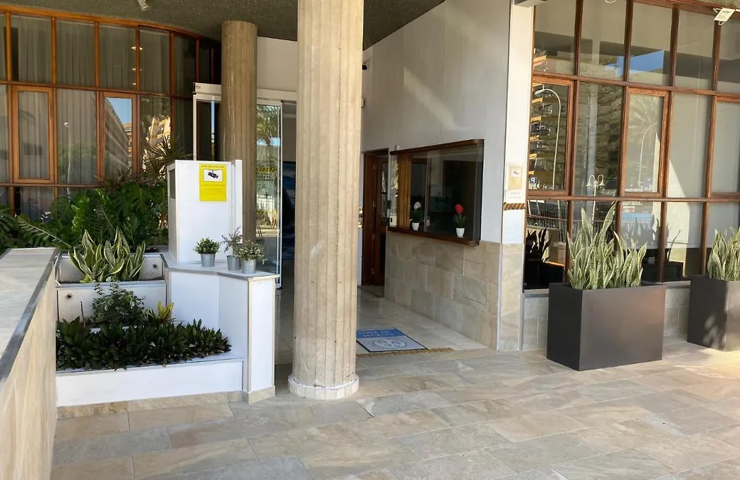 Hotel Andrea'S-1