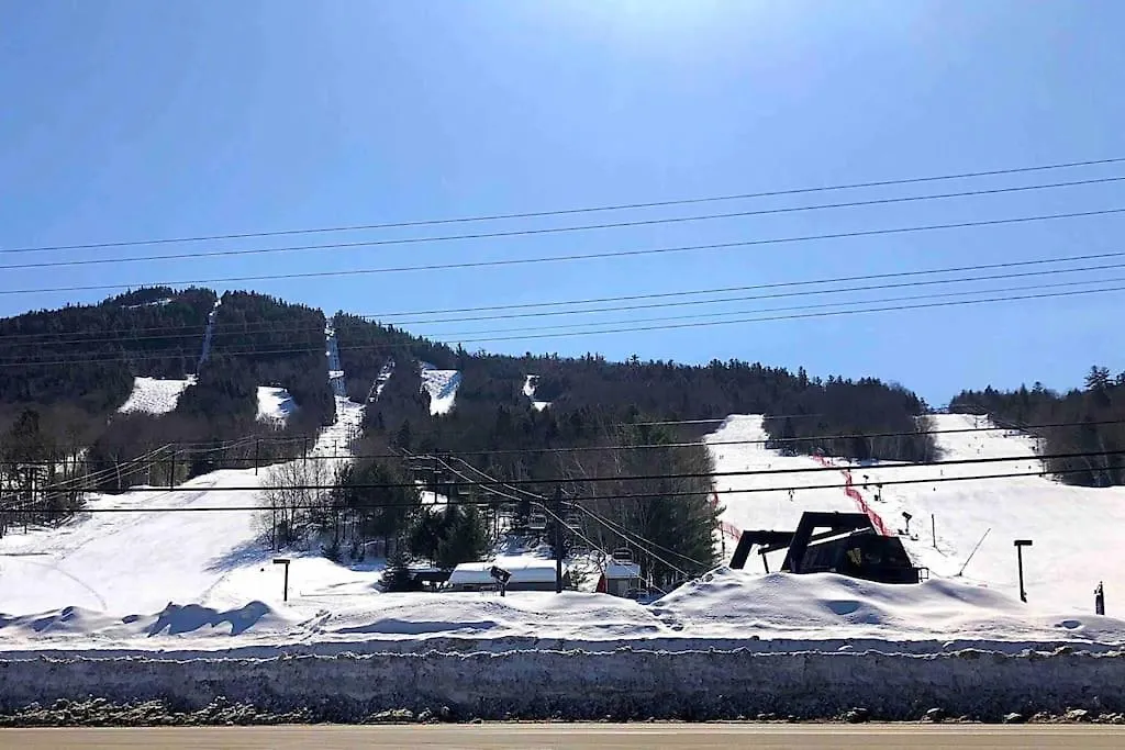 Attitash Mountain Village Studio - Slope View - Ski - Storyland-1