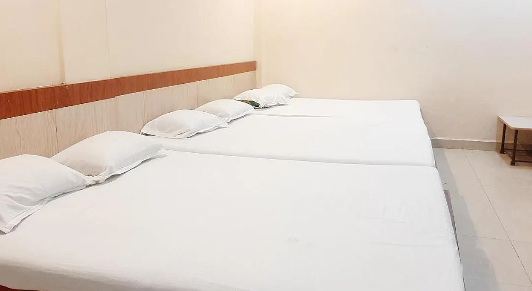 Hotel Dwarka Nilayam-1