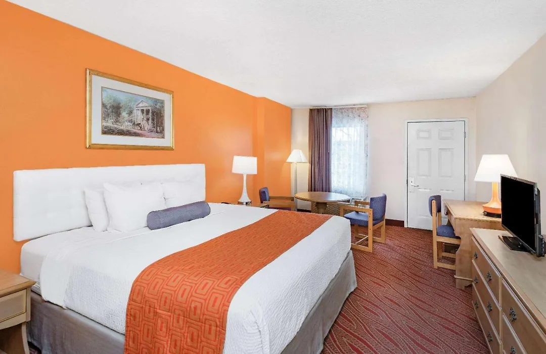 Howard Johnson By Wyndham Staunton-1