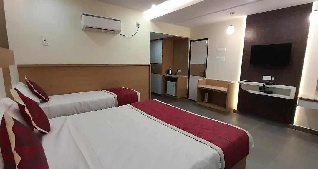 Hotel Golden Sand-1