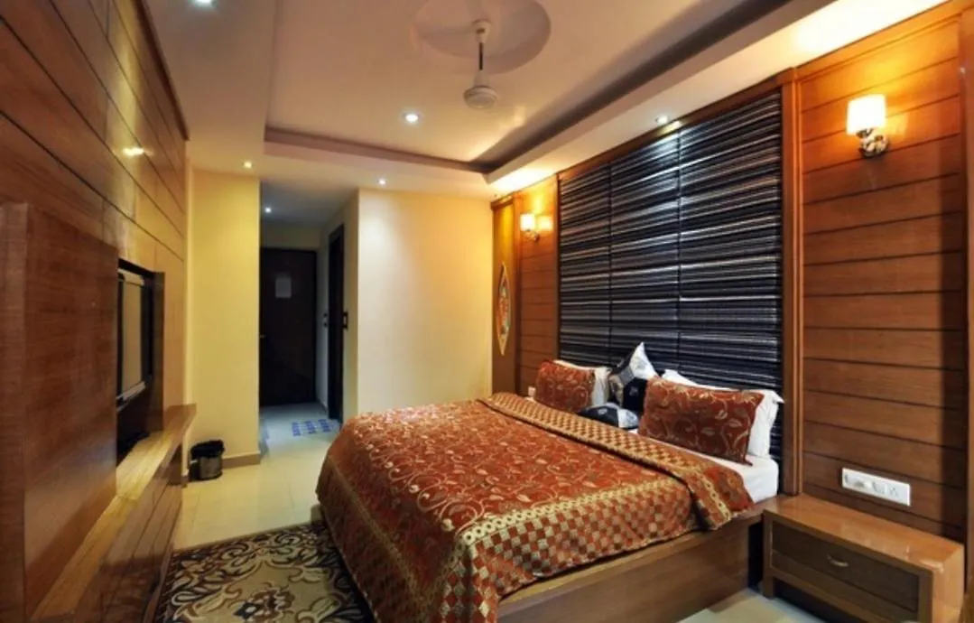 Hotel Raj Mandir-1