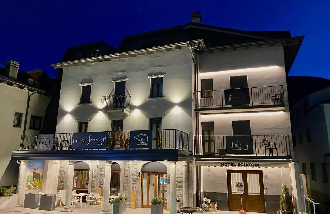 Hotel Sciatori 3 Stelle Superior-1