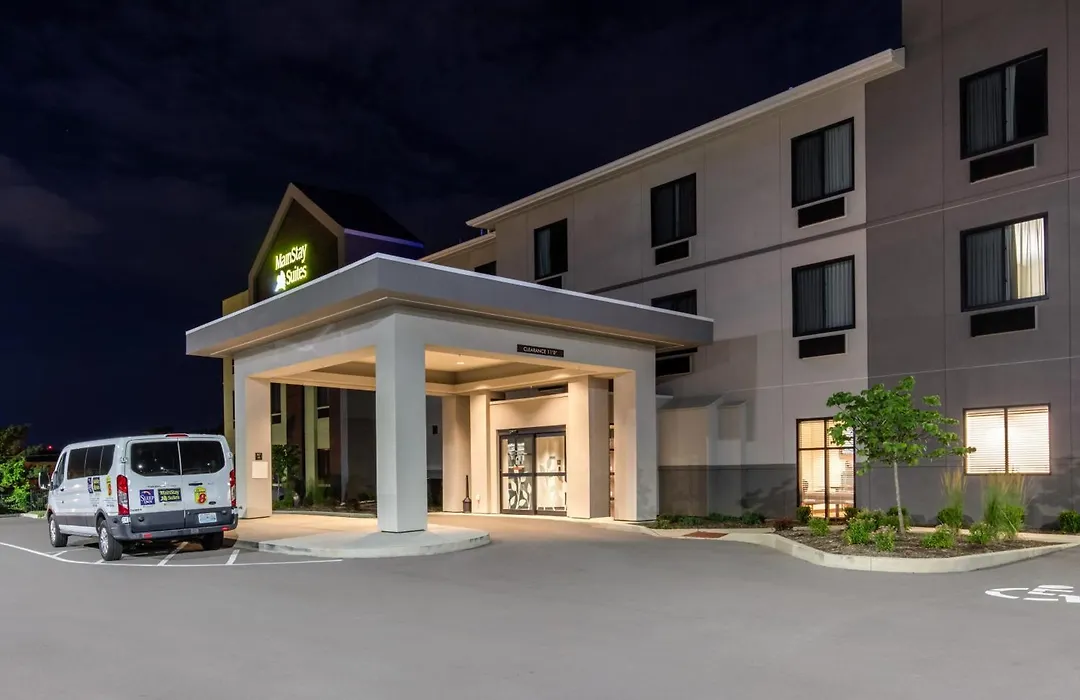 Mainstay Suites St Louis Airport-1