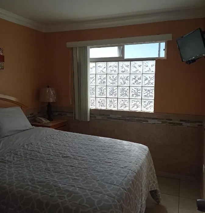 Suites Leon Rojo-1