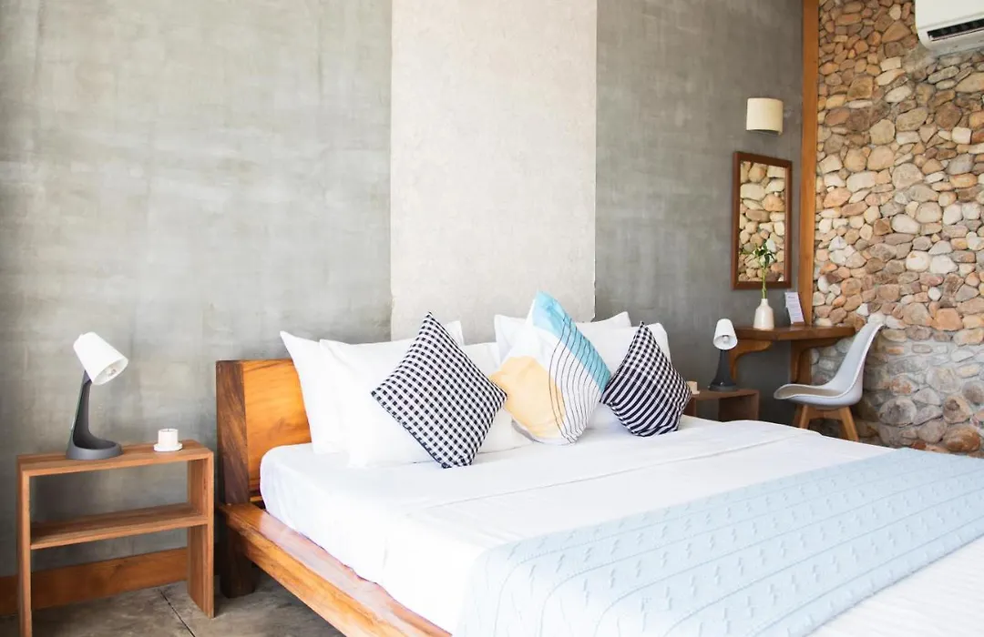 Saravoan-Kep Hotel-1