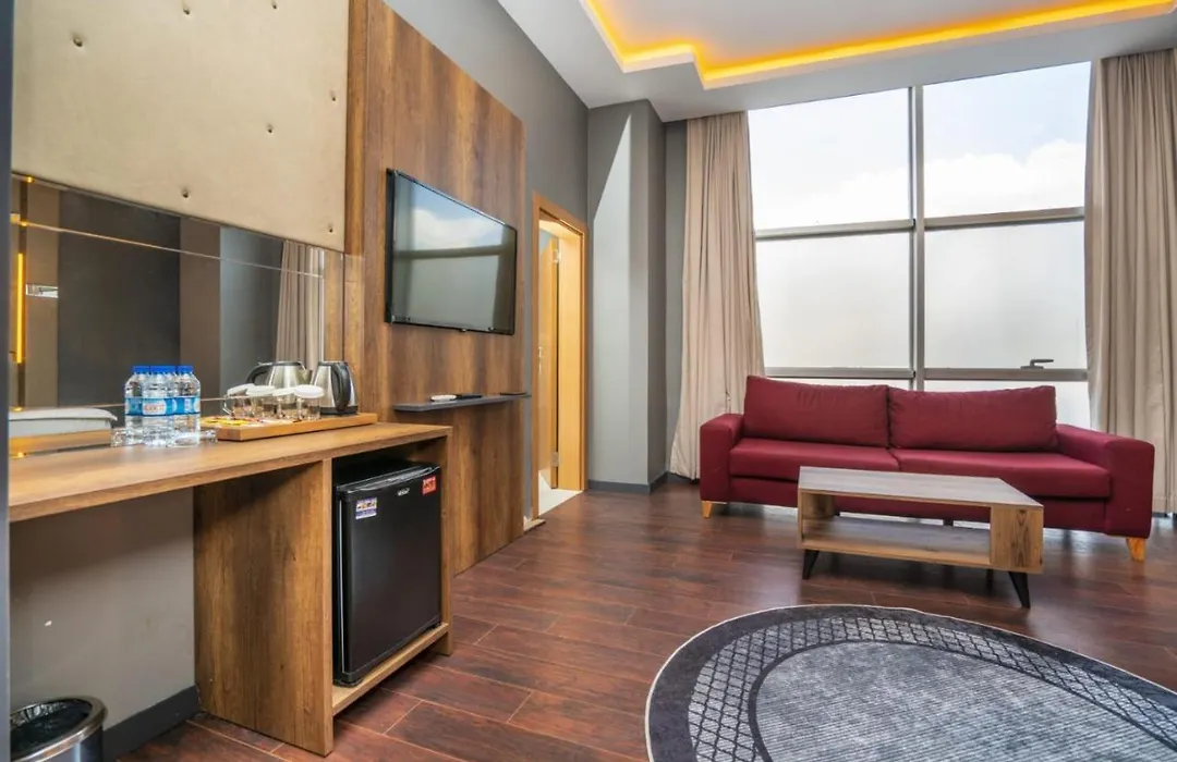216 Palace Suite-1