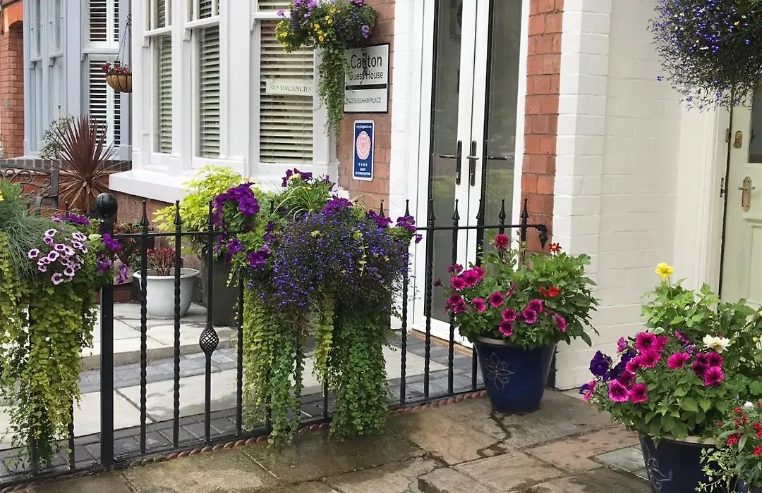 Broadlands Guest House-1