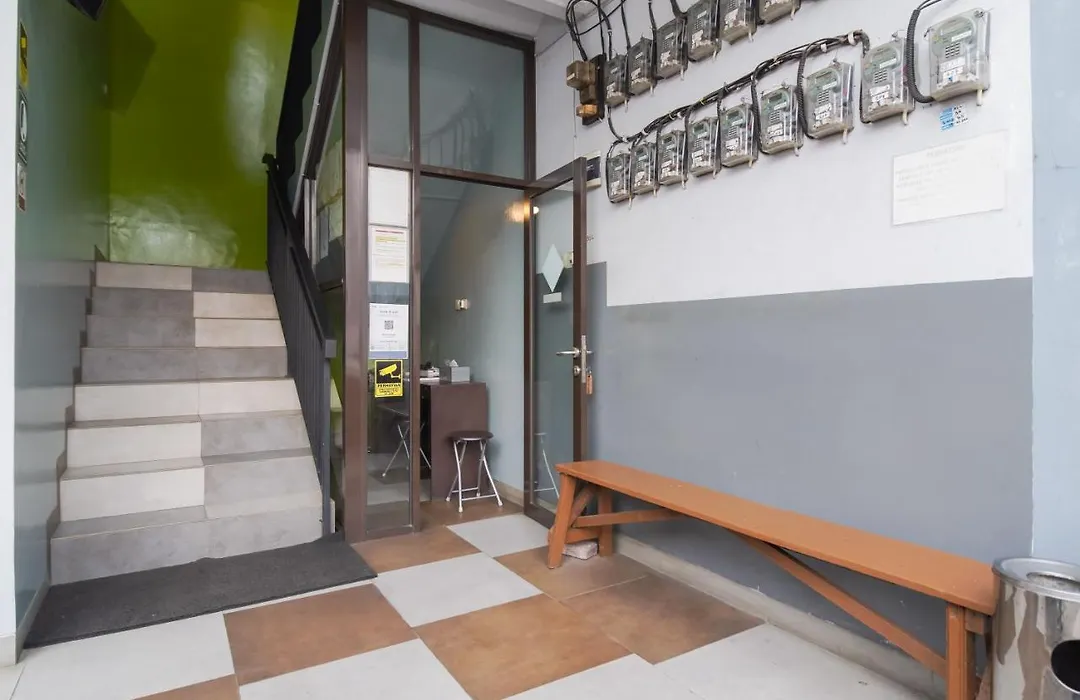 Urbanview Hotel Arafuru Residence Duren Sawit-1