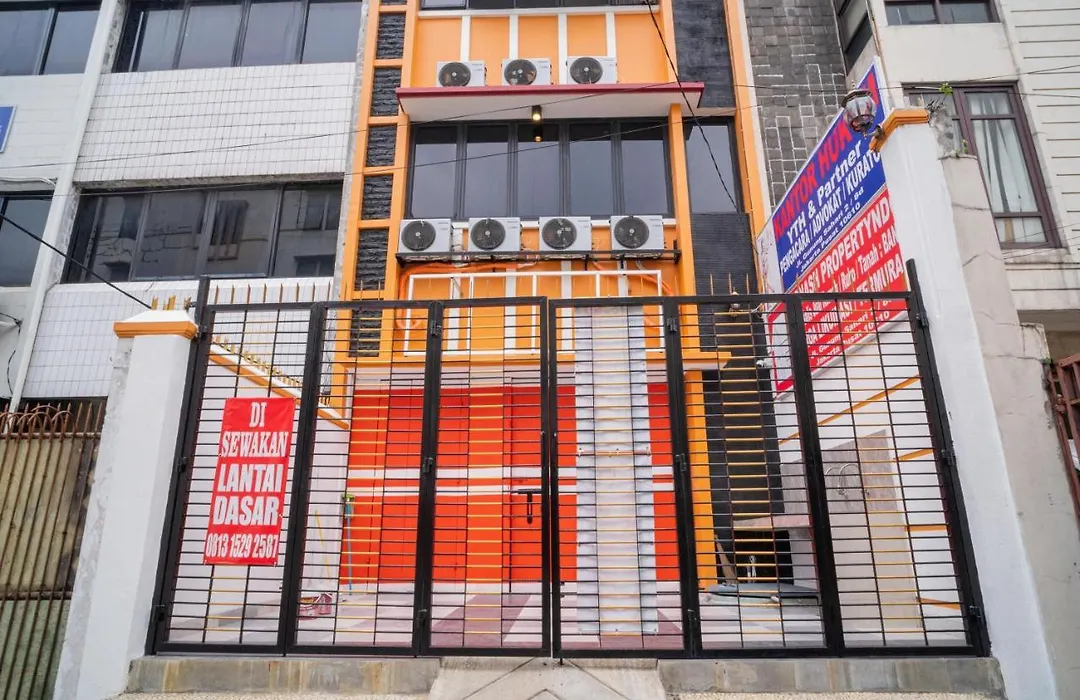 Reddoorz Near Stasiun Senen-1
