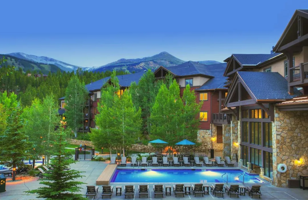 Grand Timber Lodge-1