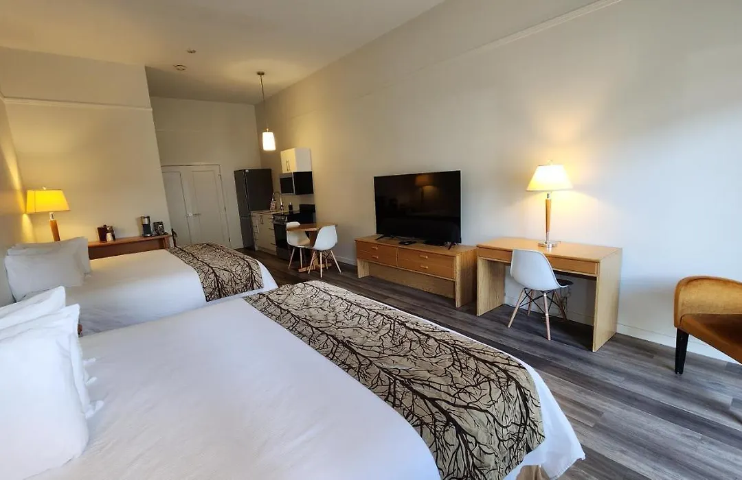 The Cedars Inn Hotel & Convention Centre-1