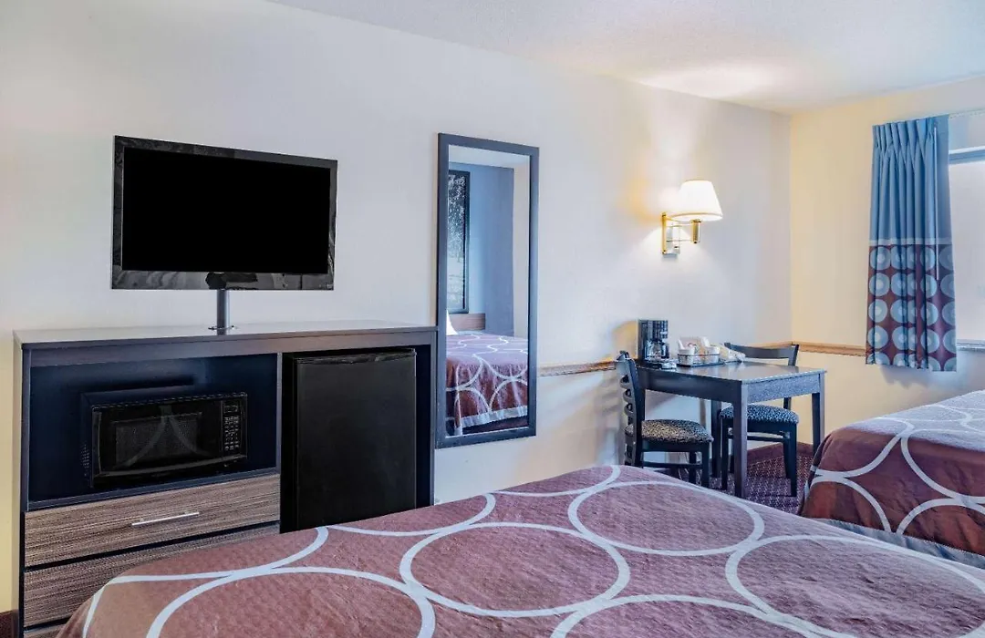 Super 8 By Wyndham Danville-1