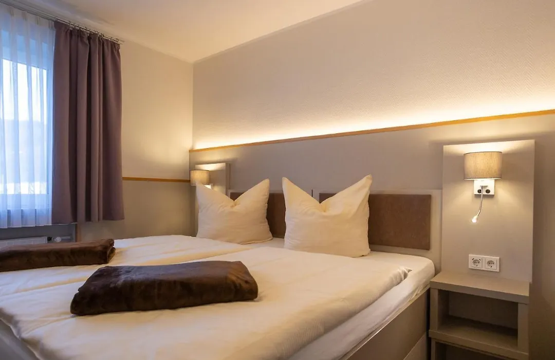 Stadt-gut-Hotel Siegboot-1