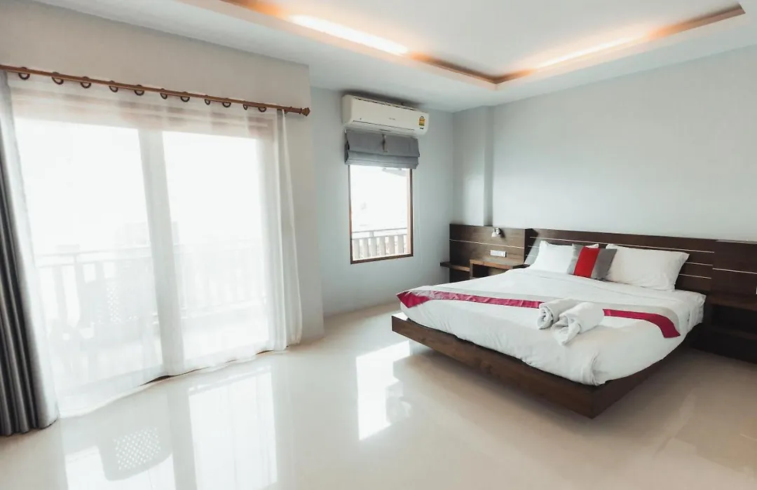 Lanta Ray Bay Hotel-1