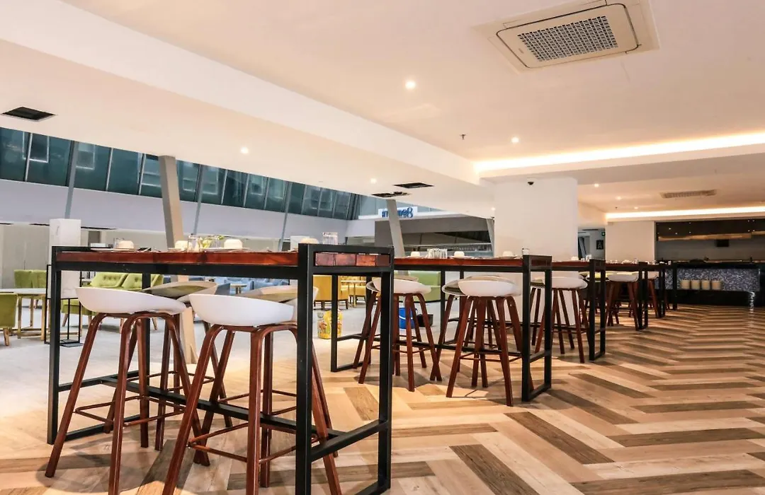 Days Hotel & Suites By Wyndham Kl - Chan Sow Lin Mrt Or Lrt-1